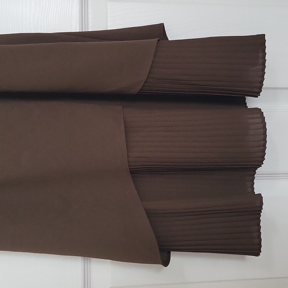 Lizard Thicket Olive Green Dress - Picture 3 of 3